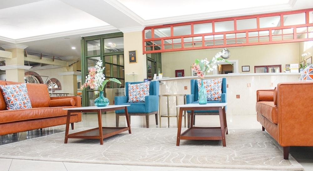 קינגסטון The Knutsford Court Hotel מראה חיצוני תמונה