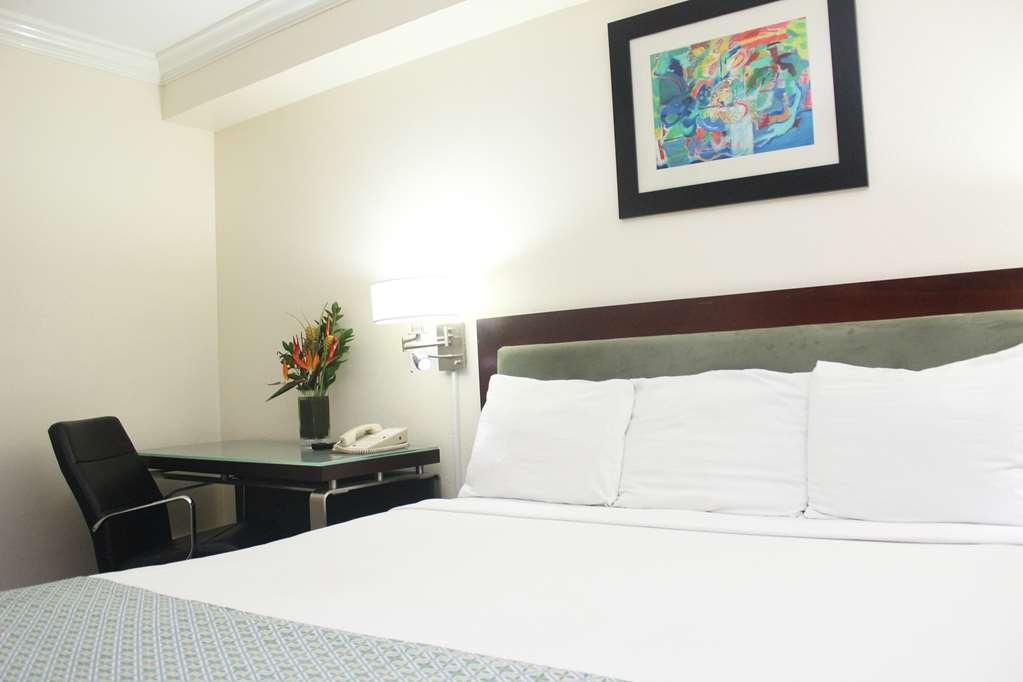 קינגסטון The Knutsford Court Hotel חדר תמונה