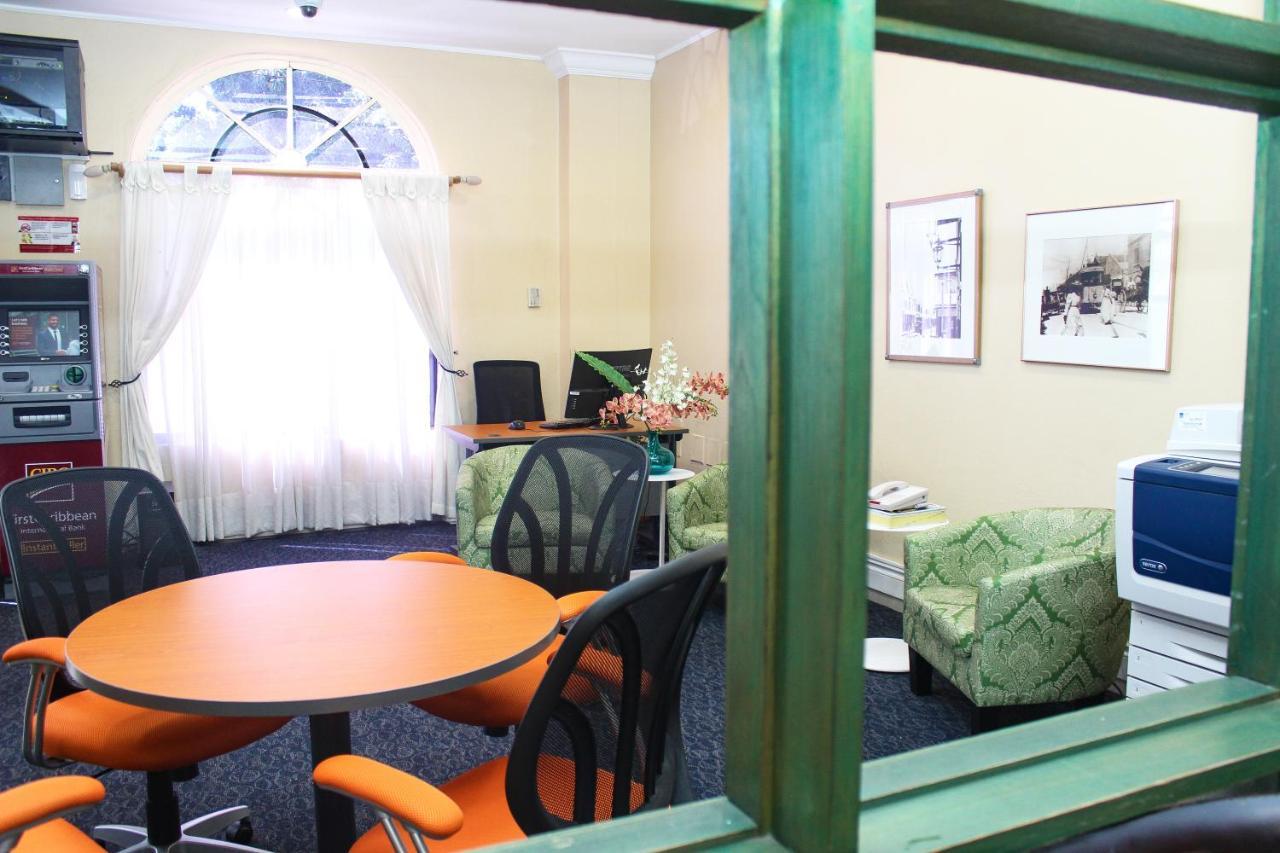 קינגסטון The Knutsford Court Hotel מראה חיצוני תמונה