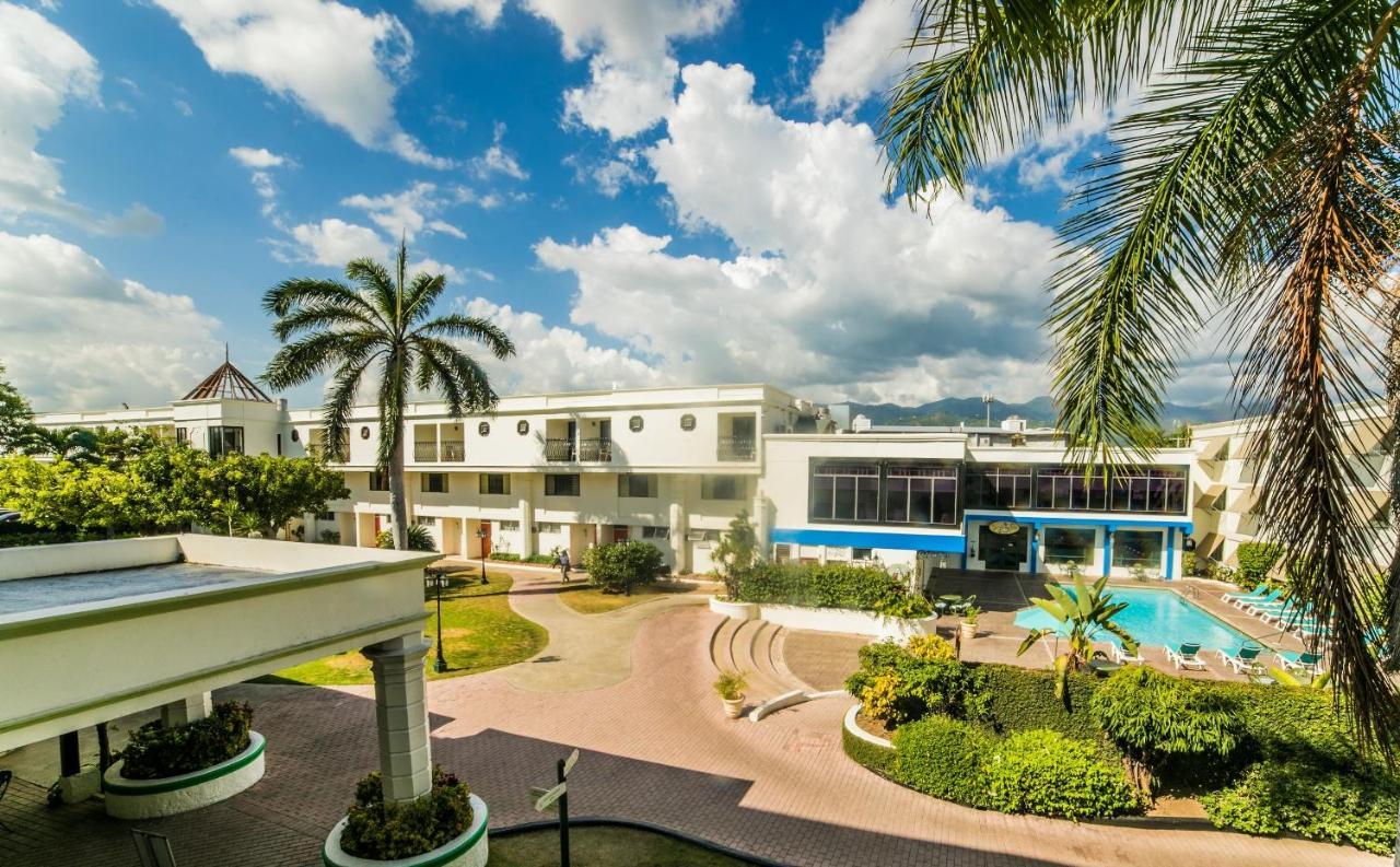 קינגסטון The Knutsford Court Hotel מראה חיצוני תמונה